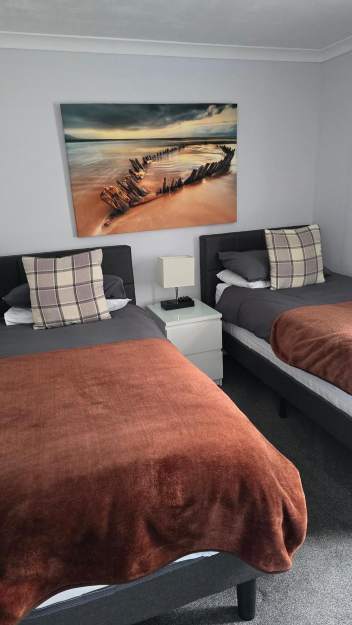 Farne Lodge Бийднъл Екстериор снимка