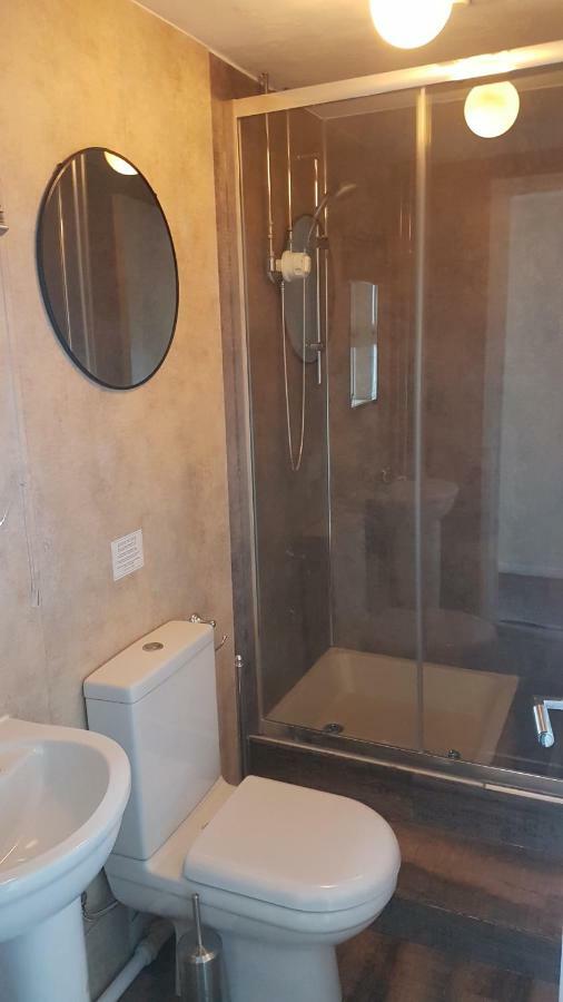 Farne Lodge Бийднъл Екстериор снимка